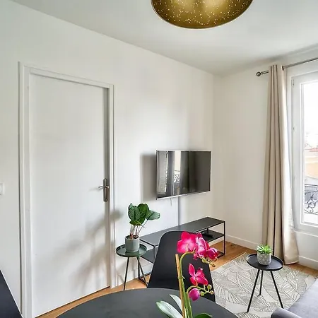 Apartment Splendid For 2 People Aubervilliers